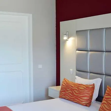 Urban Santa Eulalia 3*