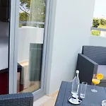 Santa Eulalia Bay فندق 3*