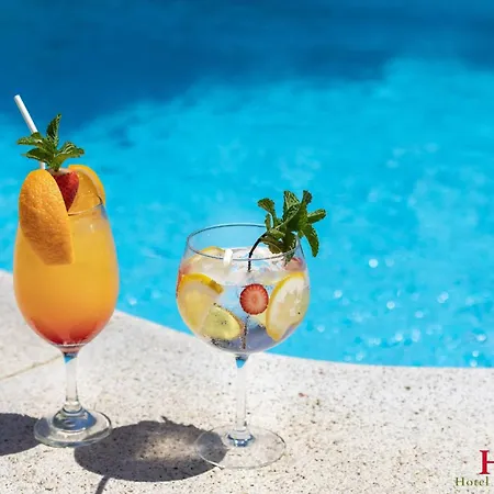 Отель Hotel Santa Eulalia Bay 3*