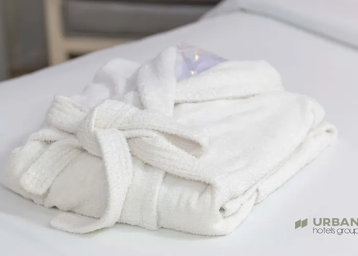 Hotel Santa Eulalia Bay 3*