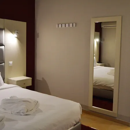 Hotel Santa Eulalia Bay מלון